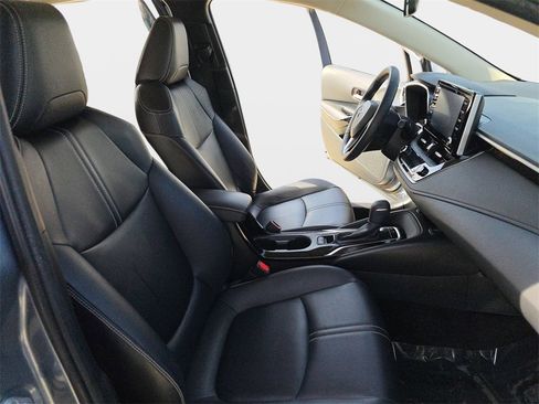 Used 2020 Toyota Corolla XLE w/ Carpet Mat Package (TMS) image 12