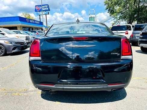 Used 2019 Chrysler 300 S image 7
