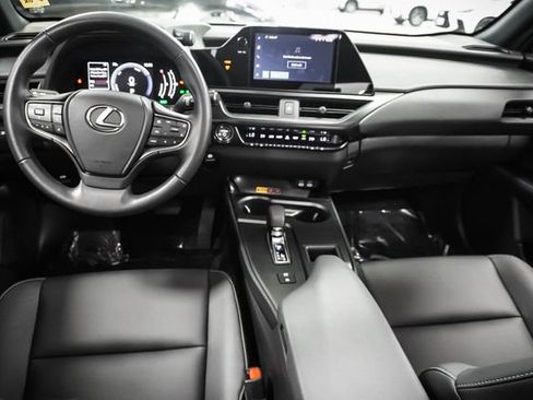 Certified 2025 Lexus UX 300h FWD w/ Accessory Package (Z2) image 19