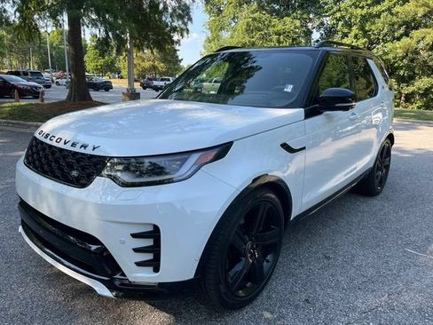 Used 2025 Land Rover Discovery Dynamic SE AWD/4WD image 1