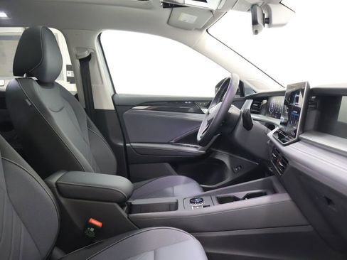 New 2026 Volkswagen Tiguan SE AWD/4WD image 21