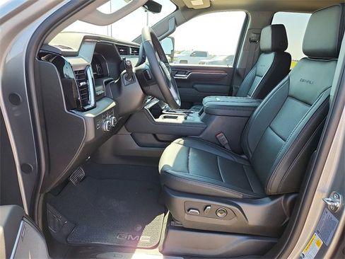 New 2025 GMC Sierra 2500 Denali w/ Denali Reserve Package image 11