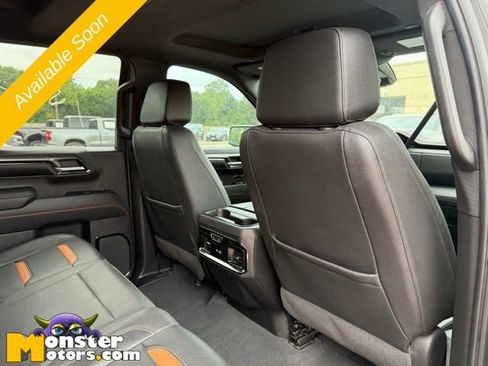 Used 2023 GMC Sierra 1500 AT4 w/ AT4 Premium Package AWD/4WD image 12