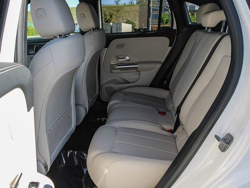 Certified 2025 Mercedes-Benz GLA 250 image 19