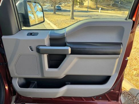 Used 2016 Ford F150 XLT w/ Equipment Group 302A Luxury image 17