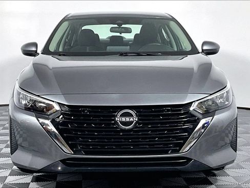 Used 2024 Nissan Sentra SV FWD image 3