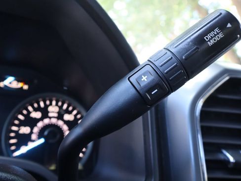 Used 2019 Ford F150 XLT w/ Equipment Group 302A Luxury AWD/4WD image 32