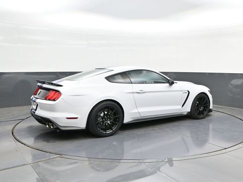 Used 2017 Ford Mustang Shelby GT350 RWD image 15
