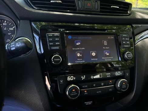 Used 2017 Nissan Rogue Sport SL AWD/4WD image 39