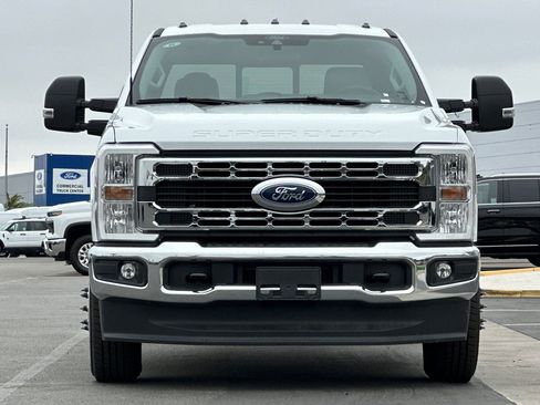New 2026 Ford F350 XL w/ XL Chrome Package AWD/4WD image 8