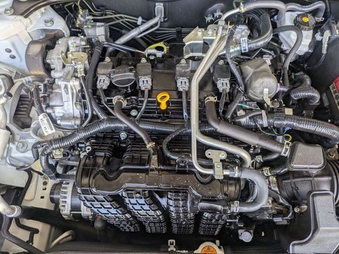 Used 2025 Nissan Altima 2.5 SV FWD image 33