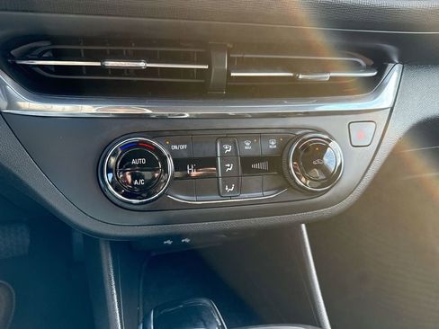 Certified 2025 Buick Envista Preferred image 18