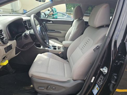 Used 2017 Kia Sportage LX w/ LX Popular Package AWD/4WD image 10