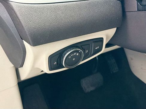 Used 2019 Lincoln MKC Premiere image 10