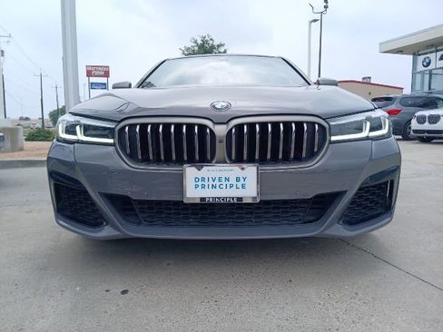 Used 2021 BMW M550i xDrive w/ Executive Package AWD/4WD image 2