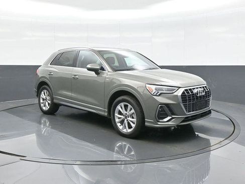 Certified 2025 Audi Q3 2.0T Premium w/ Convenience Package AWD/4WD image 1