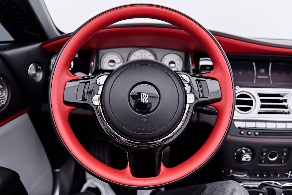 Used 2019 Rolls-Royce Dawn RWD image 54