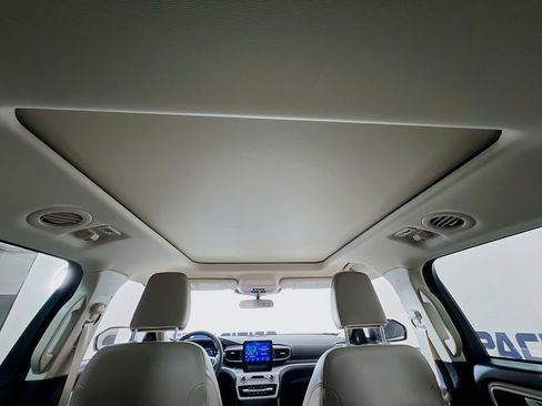 Certified 2023 Ford Explorer XLT w/ Equipment Group 202A AWD/4WD image 41