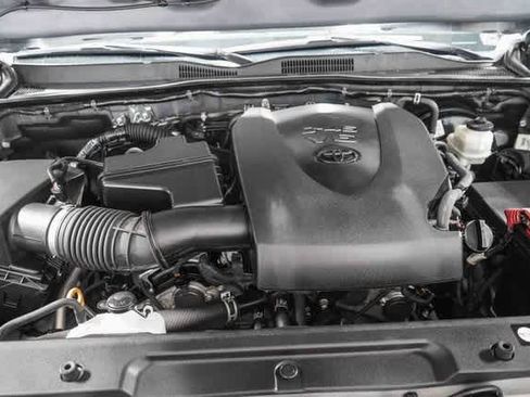 Used 2019 Toyota Tacoma TRD Sport w/ Technology Package image 27