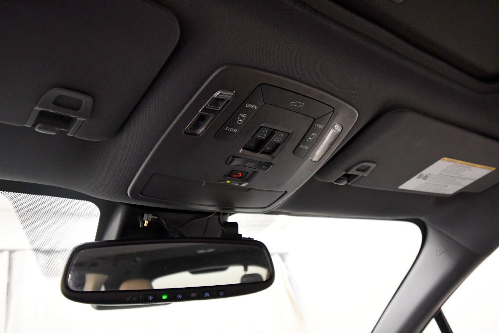 Used 2023 Toyota Sienna XLE AWD/4WD image 29