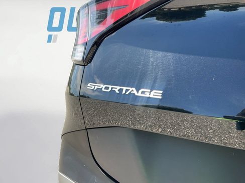 Used 2024 Kia Sportage LX AWD/4WD image 23