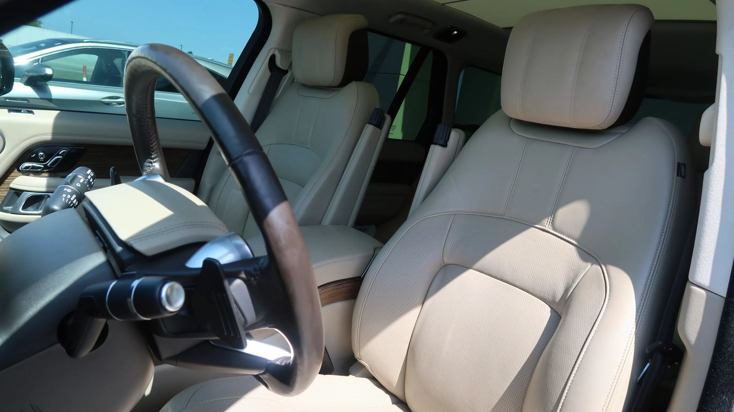 Used 2018 Land Rover Range Rover HSE AWD/4WD image 19