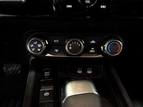 Used 2025 Nissan Kicks SV image 26