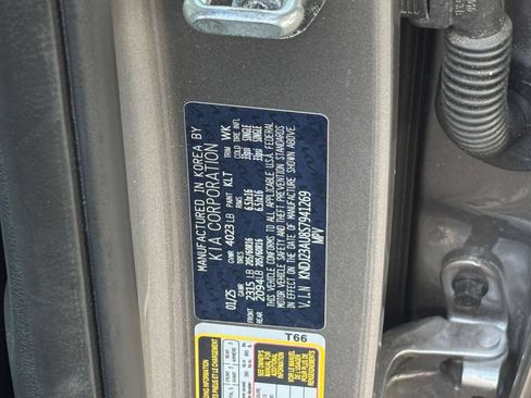 Used 2025 Kia Soul LX w/ LX Technology Package FWD image 26