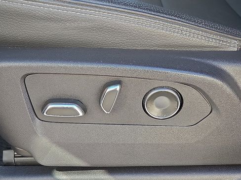 Used 2024 GMC Sierra 1500 Denali image 11