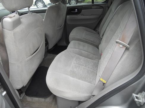 Used 2005 GMC Envoy SLE AWD/4WD image 15