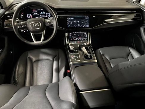 Used 2023 Audi Q7 3.0T Premium w/ Convenience Package AWD/4WD image 9
