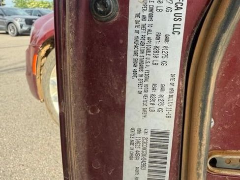 Used 2019 Chrysler 300 Limited AWD/4WD image 15