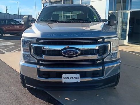 Used 2021 Ford F250 XLT w/ FX4 Off-Road Package image 2