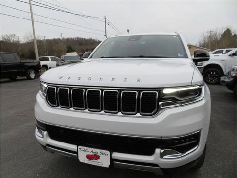 Used 2024 Jeep Wagoneer L Series III w/ Flexible Seating Group image 38