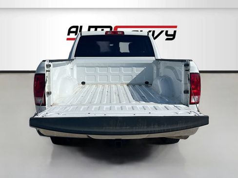 Used 2022 RAM 1500 Tradesman w/ Chrome Appearance Group RWD image 23