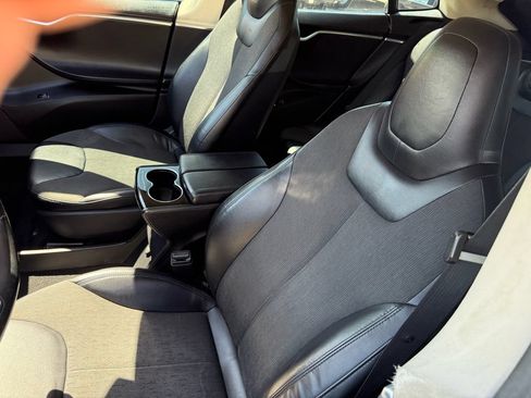 Used 2013 Tesla Model S RWD image 32
