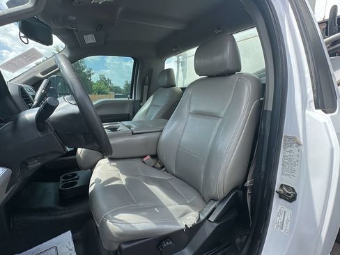 Used 2019 Ford F550 4x4 Regular Cab Super Duty image 17