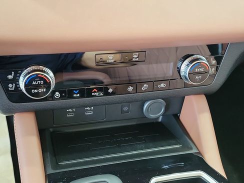 New 2026 Mitsubishi Outlander SEL image 19