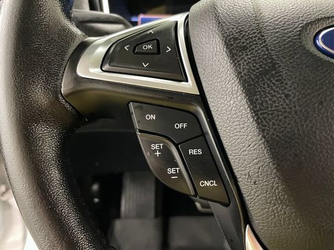 Used 2017 Ford Fusion Titanium FWD image 27