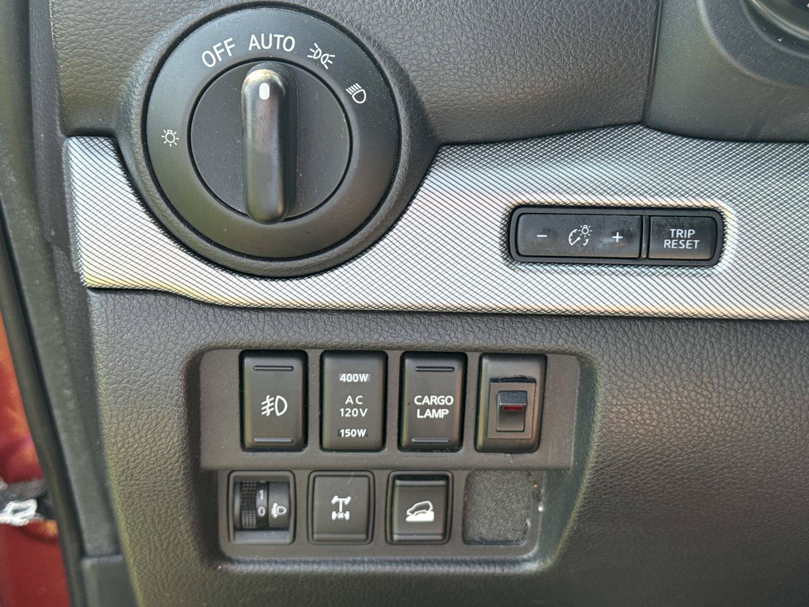 Used 2017 Nissan Titan PRO-4X AWD/4WD image 19