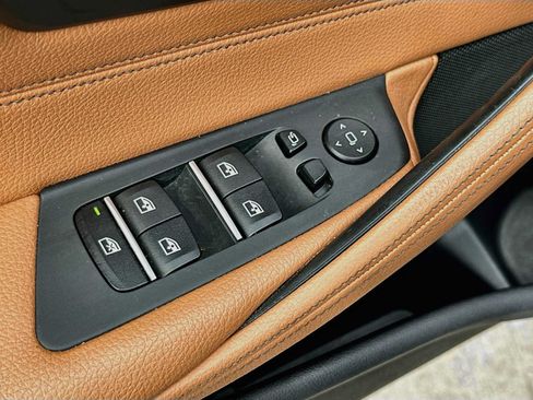 Used 2018 BMW 530i RWD image 18