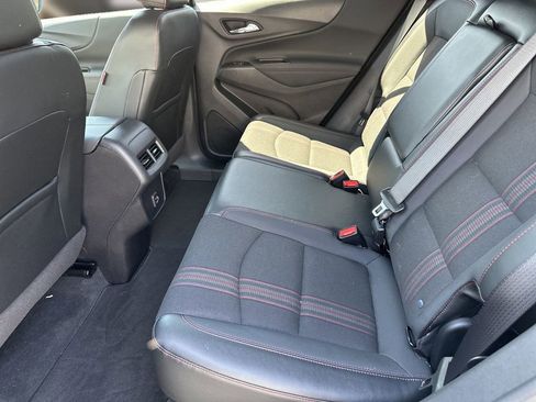 Used 2023 Chevrolet Equinox RS FWD image 17