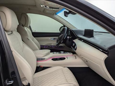 Used 2022 Genesis GV70 3.5T Sport w/ Sport Advanced Package image 22