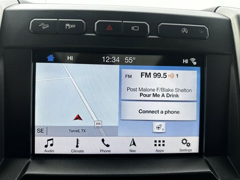 Used 2018 Ford F150 Platinum w/ Equipment Group 701A Luxury image 31