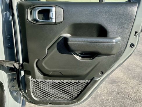 Used 2022 Jeep Wrangler Unlimited Sport image 25