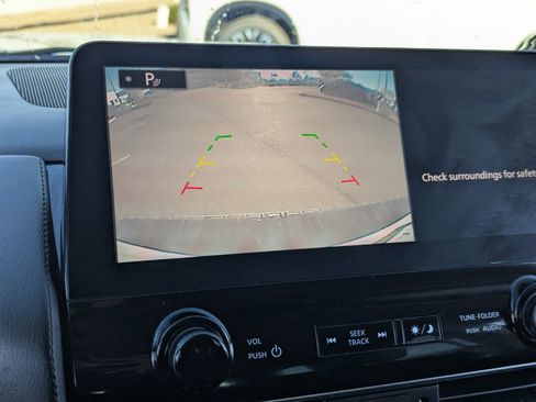 Certified 2024 Nissan Armada SV image 22