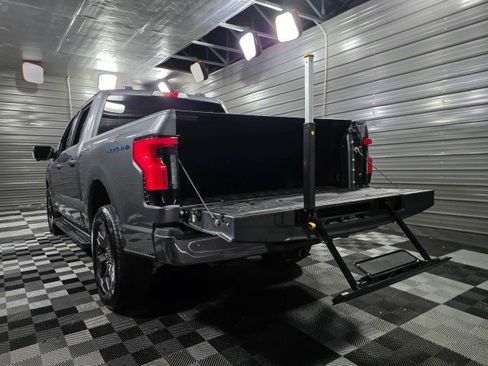 Used 2024 Ford F150 Lightning Flash image 12