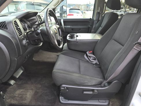 Used 2014 Chevrolet Silverado 2500 LT AWD/4WD image 25