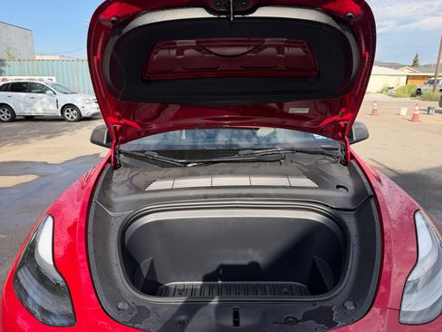 Used 2022 Tesla Model Y Performance AWD/4WD image 34