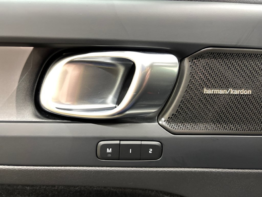 Certified 2023 Volvo C40 P8 Recharge Ultimate AWD/4WD image 12